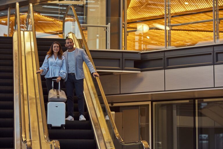 Escaleras-electricas-eficientes-para-cualquier-tipo-de-construccion-768x512