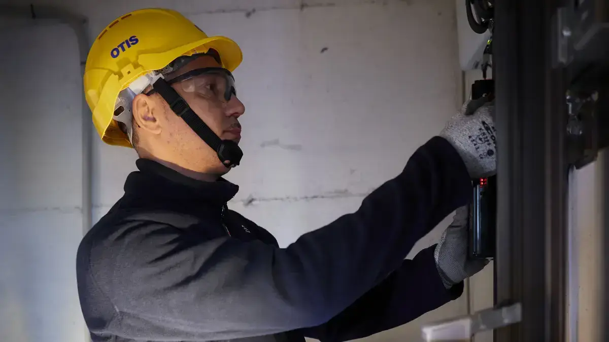 Por qué cambiar a Otis como proveedor de mantenimiento para tus elevadores marca la diferencia